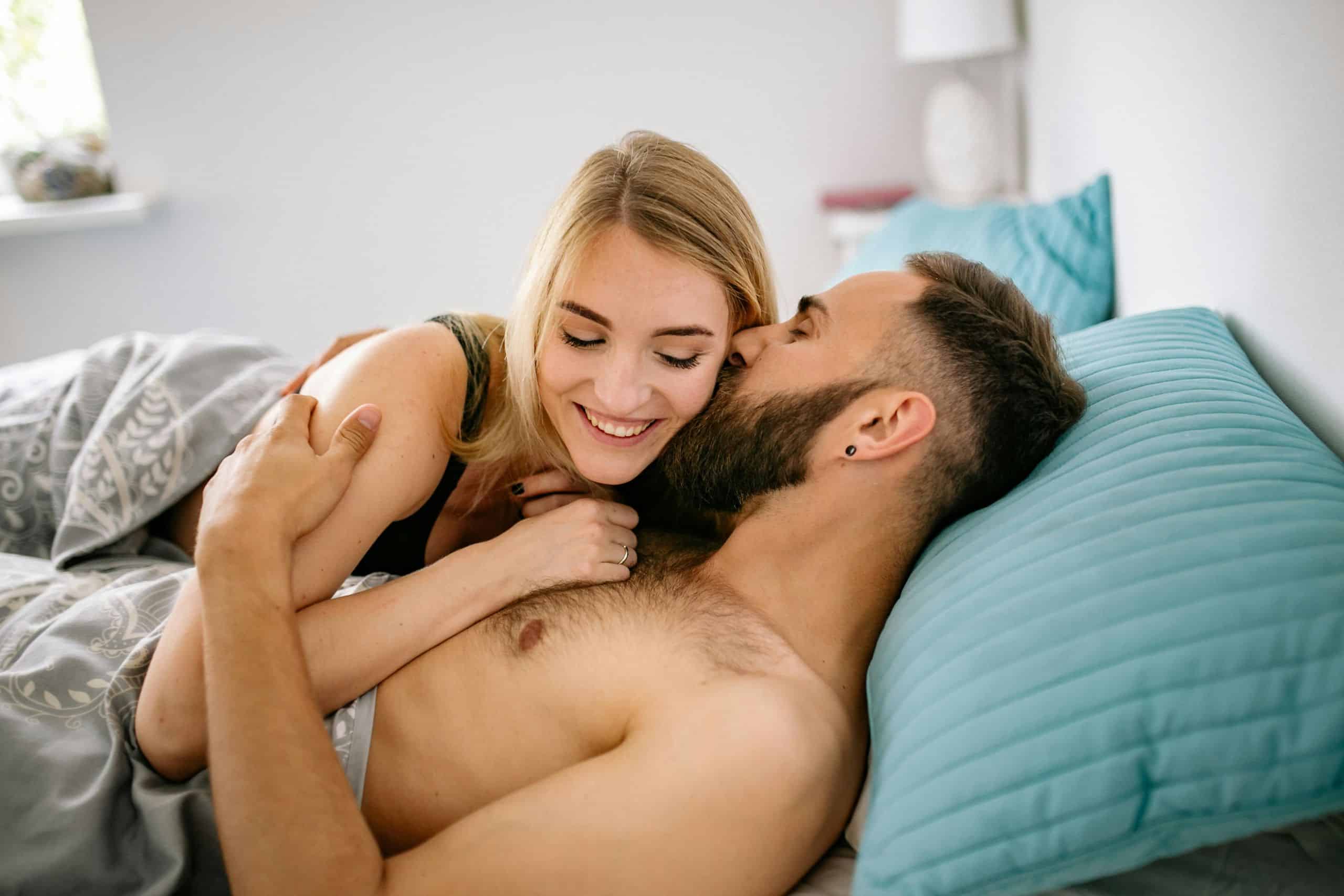 Relationships Without Sex: 5 Interesting Types and Stages