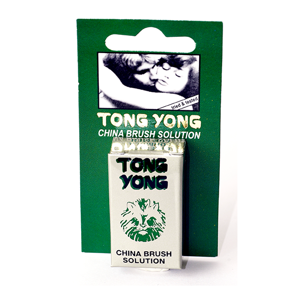Luvland Tong Yong China Brush Solution 3ml bottle with clear label, used for cleaning Chinese brushes in traditional calligraphy.